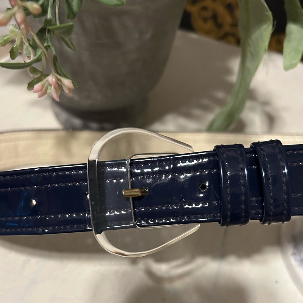 Yves Saint Laurent Belt Dark Navy Blue Lucite Buckle Patent Leather Vintage M